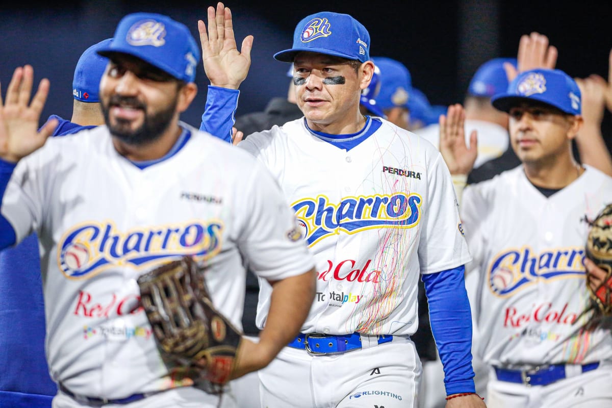 GANA CHARROS DUELO DE VOLTERETAS A TOMATEROS