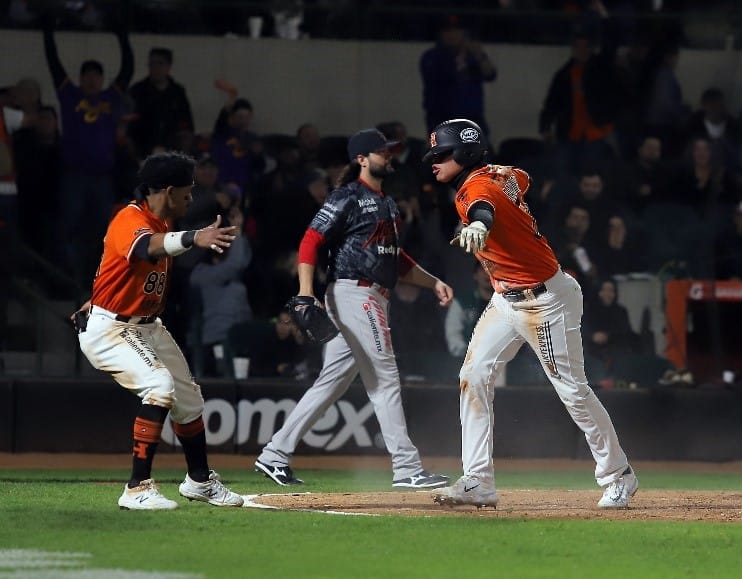 NARANJEROS TOMA VENTAJA EN EMOCIONANTE ENCUENTRO