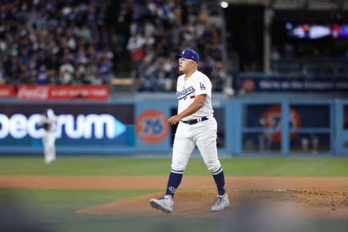 JULIO URÍAS DE DOS, DOS CON LOS DODGERS