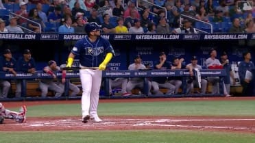 ISAAC PAREDES COLABORA CON RACHA INVICTA DE RAYS CON SU TERCER CUADRANGULAR