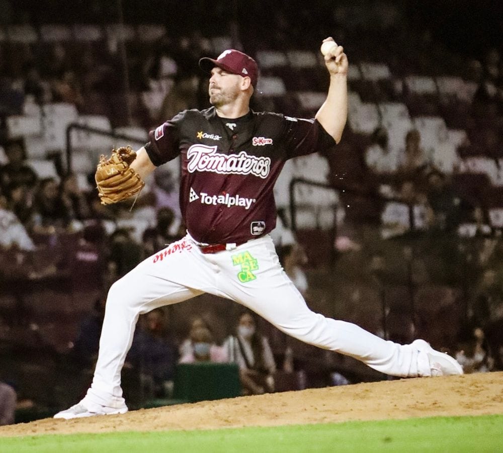 DERRICK LOOP LLEGA AL BULLPEN DE CHARROS