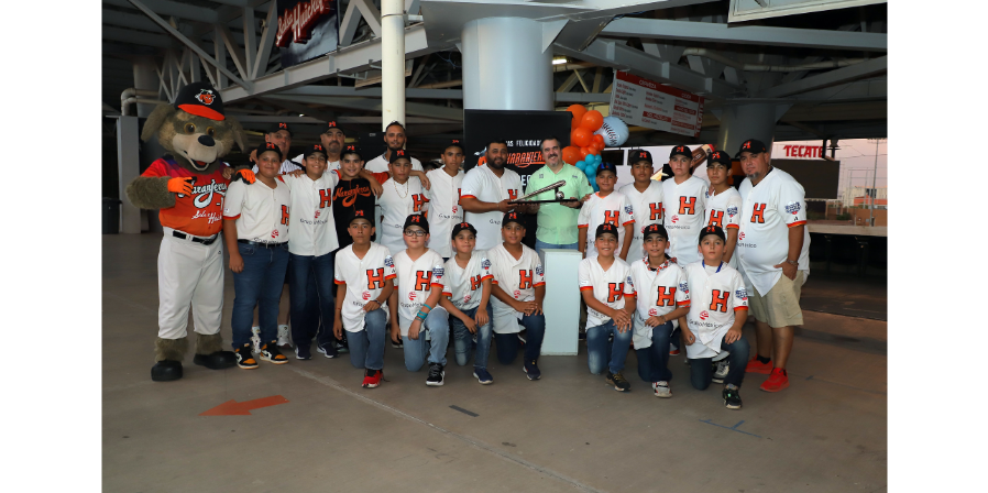 FESTEJA DIRECTIVA DE NARANJEROS A CAMPEONES DEL TORNEO INFANTIL