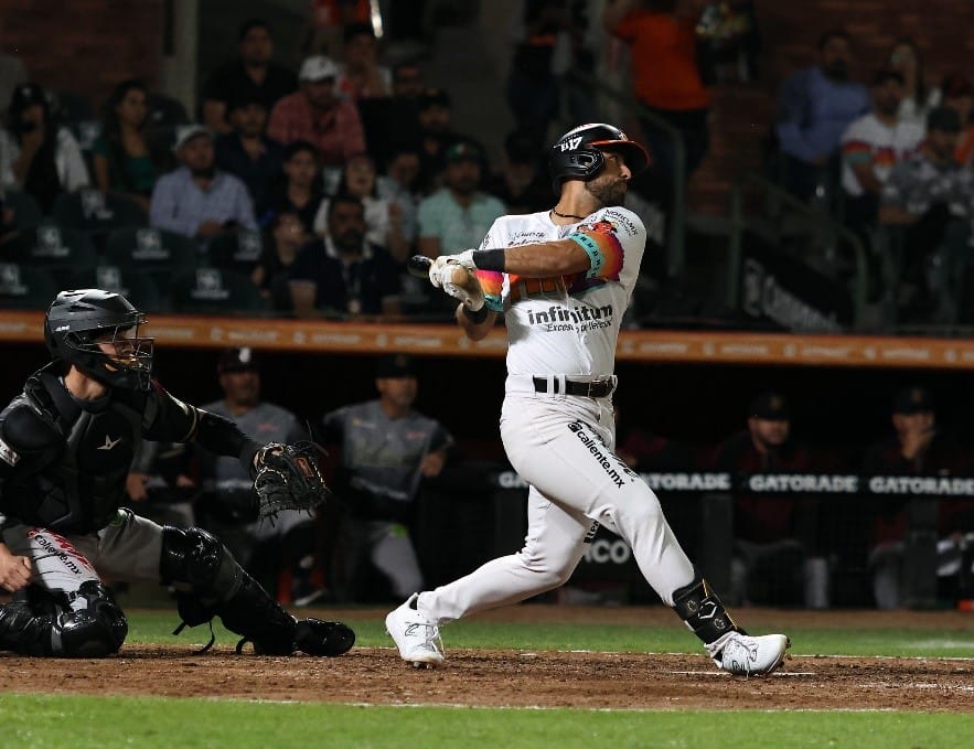 NARANJEROS SE IMPONE PARA IGUALAR EL CLÁSICO LAMP EN HERMOSILLO