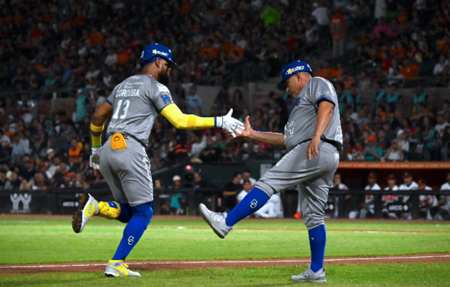 PRIMERA VICTORIA DE YAQUIS DERROTANDO A NARANJEROS