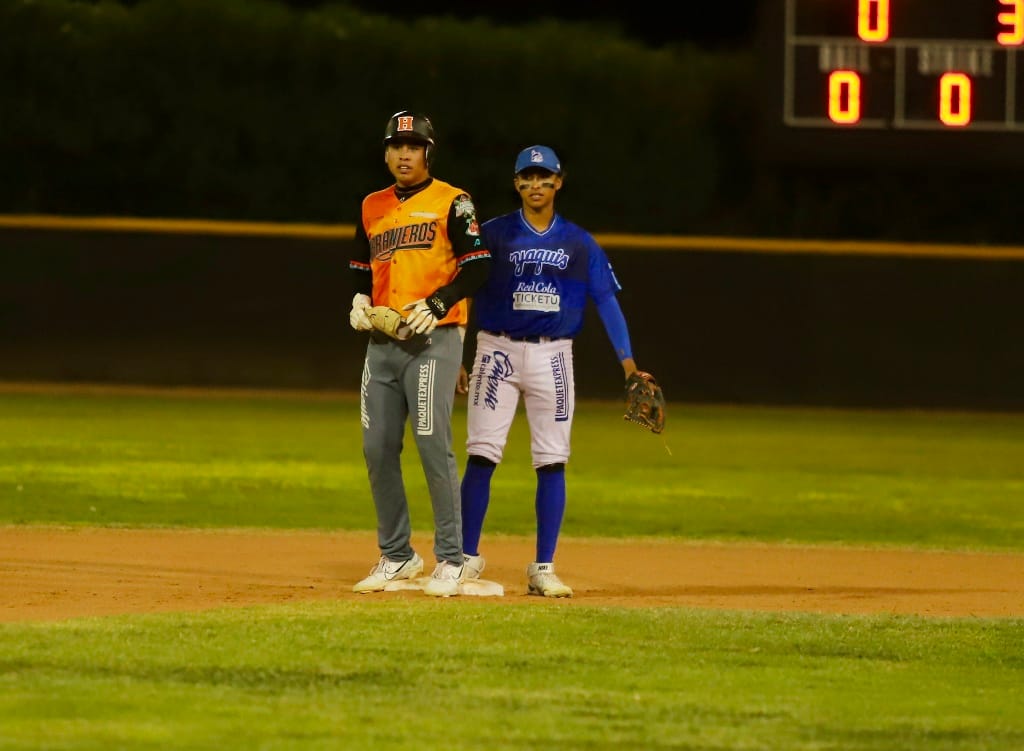 NARANJEROS SE IMPUSO A YAQUIS EN DOUGLAS