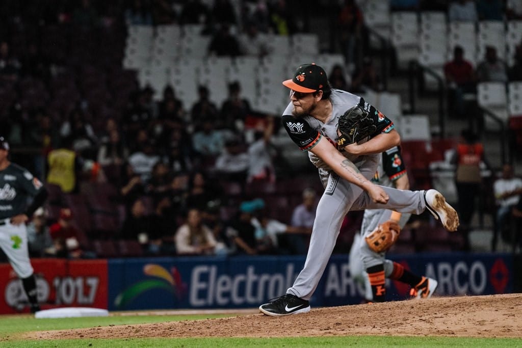 CON PITCHEO DE CÉSAR VARGAS NARANJEROS SE LLEVA EL PRIMERO DEL CLÁSICO LAMP