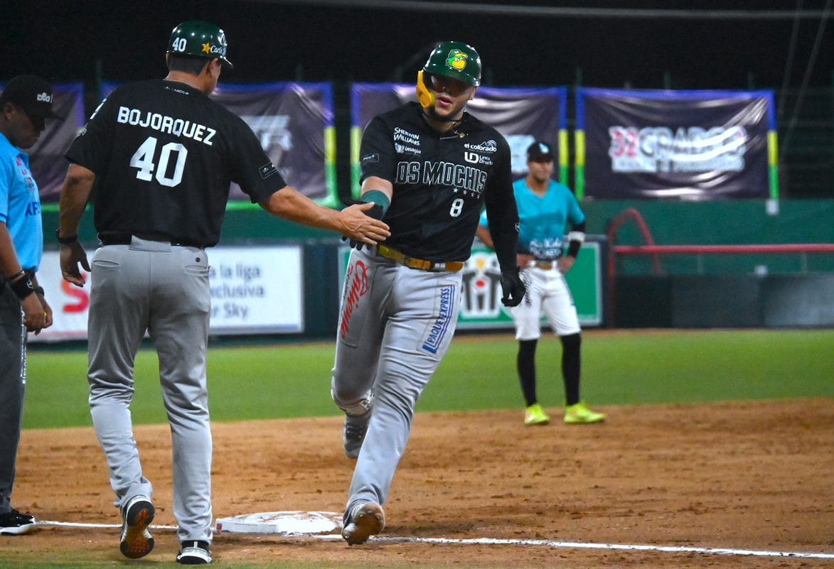 CAÑEROS GANAN EXPLOSIVO Y DRAMÁTICO TERCER JUEGO EN LA BAJA SERIES