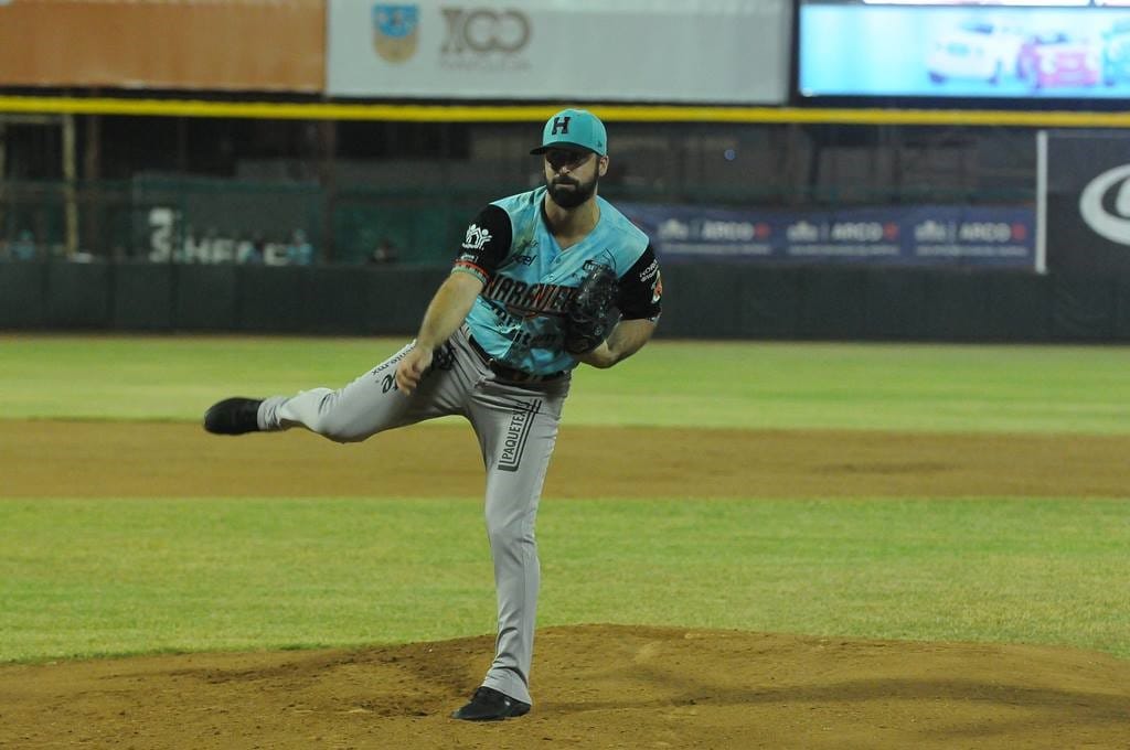 DE LA MANO DE JOE VAN METER LOS NARANJEROS SE IMPUSIERON EN EL TERCERO EN NAVOJOA