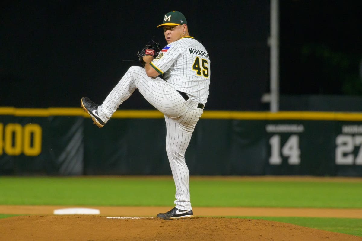 CAÑEROS PINTAN LA SERIE DE VERDE Y A LOS TOMATEROS DE BLANCO