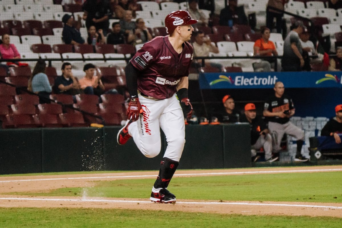 EXPLOTA EL PODER GUINDA Y LOS TOMATEROS EMPATAN EL CLÁSICO DE LA LAMP