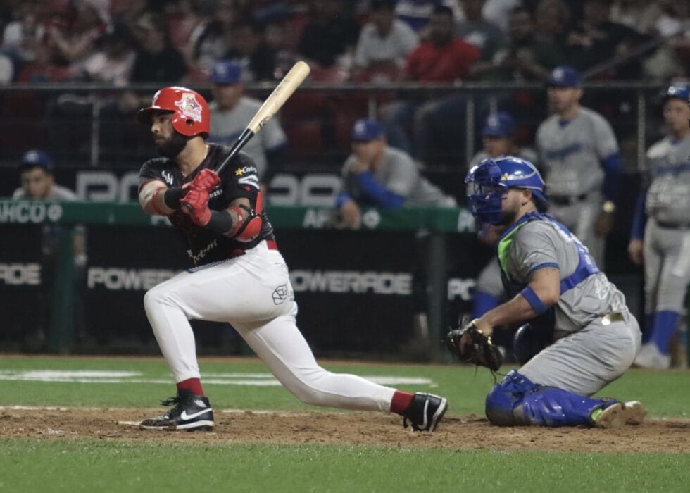 CON LEO GERMÁN DE HÉROE VENADOS DE MAZATLÁN INICIA SERIE EN CASA CON TRIUNFO