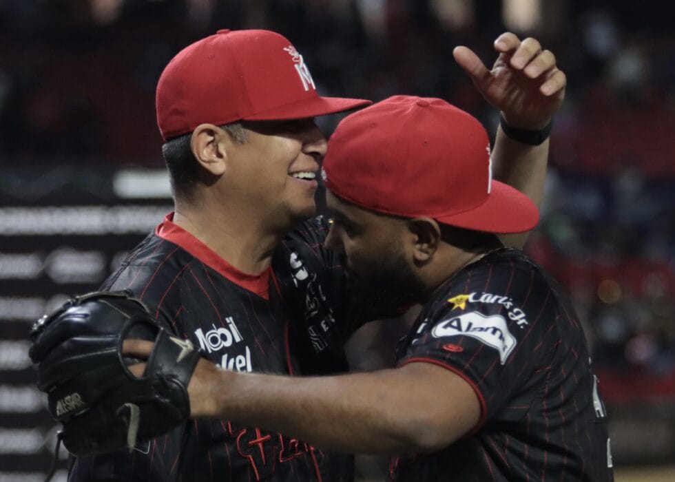 VENADOS DE MAZATLÁN GANA SU ÚLTIMA SERIE DEL AÑO EN EL TEODORO MARISCAL