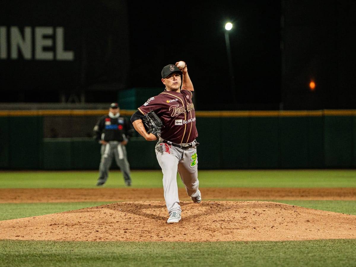 LOS TOMATEROS EMPATAN LA SERIE CON ESTUPENDA APERTURA DE MANNY BAÑUELOS