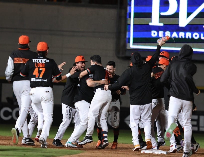 CON WALK-OFF NARANJEROS COMPLETA BARRIDA EN CLÁSICO SONORENSE