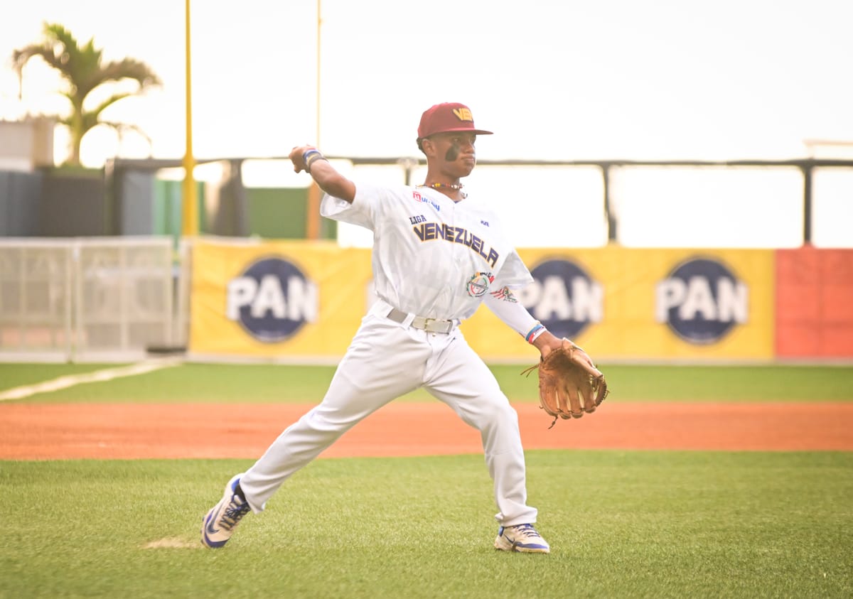 Venezuela blanqueó a Puerto Rico y clasificó a semifinales