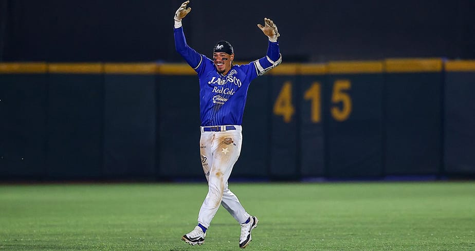 Reporta el boricua Edwin Díaz con los Charros