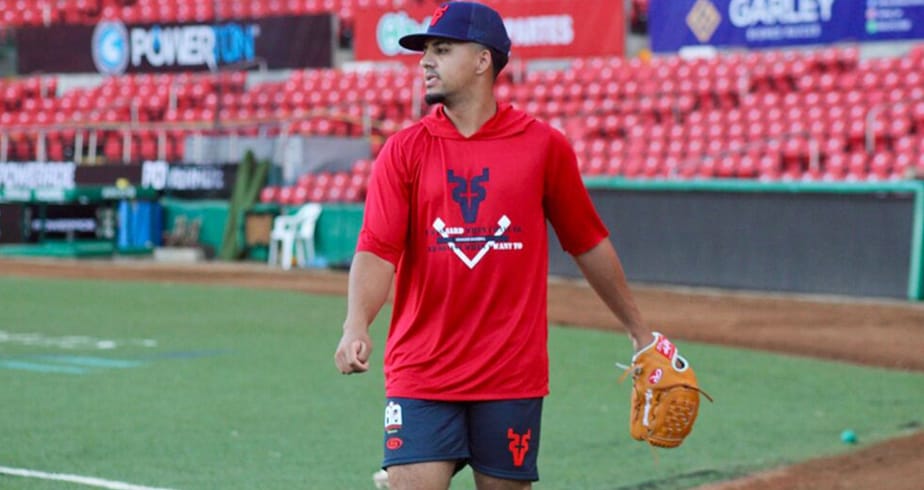 Michael Domínguez completa el roster de extranjeros de Venados