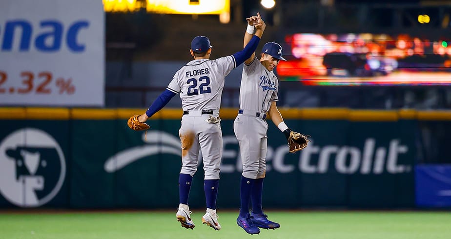 Jaguares apalea y amarra la serie ante Charros