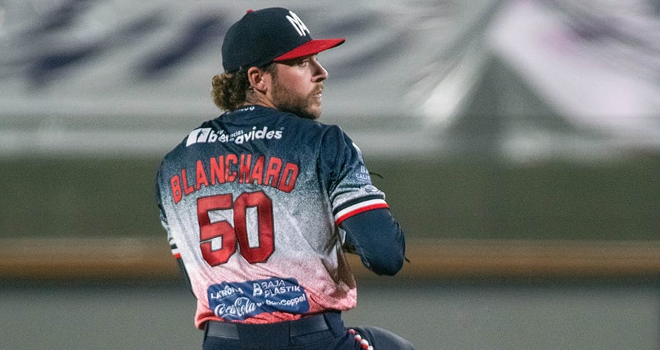 Rally de los Águilas en la octava y empatan la serie en Obregón