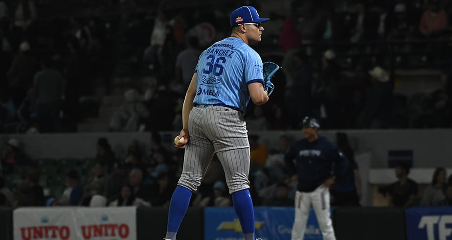 Fernando Sánchez brilla y Yaquis gana la serie en Guasave