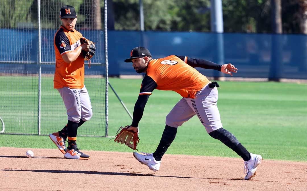 Ricky Karcher y Joel Ibarra se integran a la pretemporada de Naranjeros