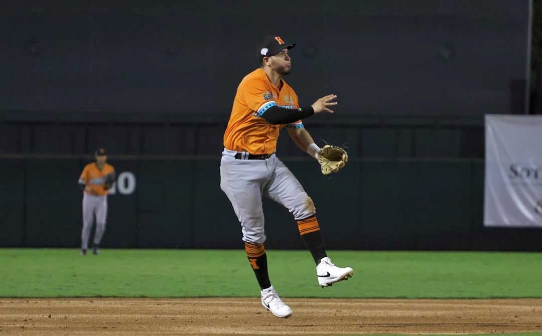 Naranjeros y Yaquis igualaron en Glendale