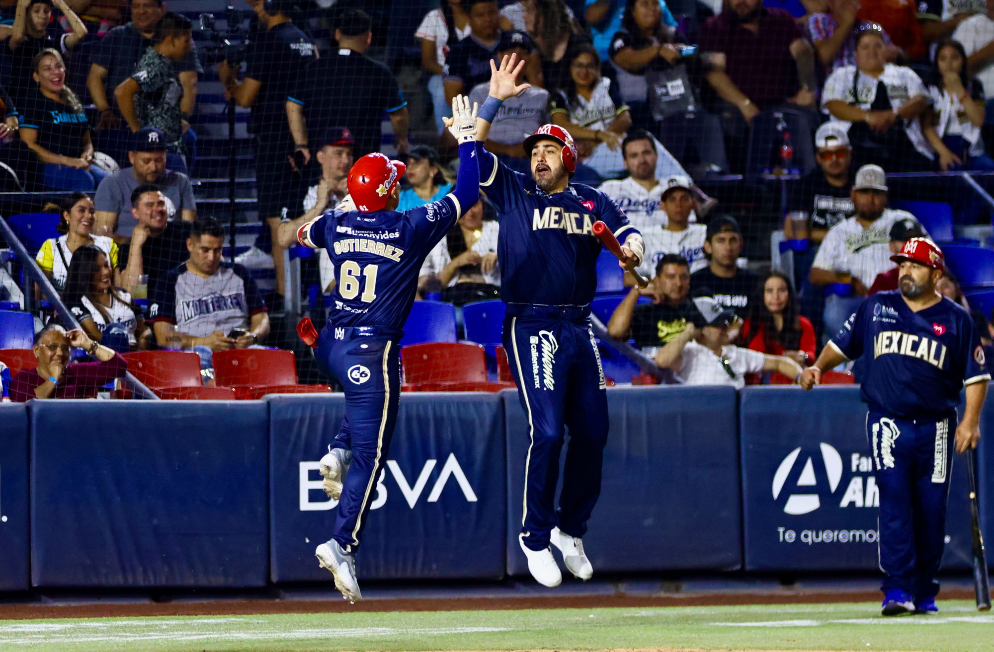 Los Águilas vuelan alto en Monterrey y dividen serie inaugural