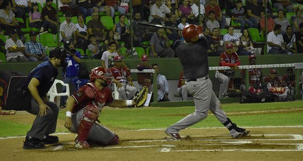 MAYOS VENCE EN GUAMÚCHIL A ALGODONEROS