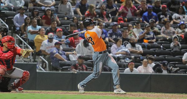 CON EXPLOSIVO BATEO, NARANJEROS SE LLEVA LA SERIE COMPLETA ANTE ÁGUILAS EN LAS VEGAS