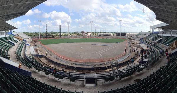 SUPERVISA LMP AVANCES EN REMODELACIÓN DEL ESTADIO FRANCISCO CARRANZA LIMÓN