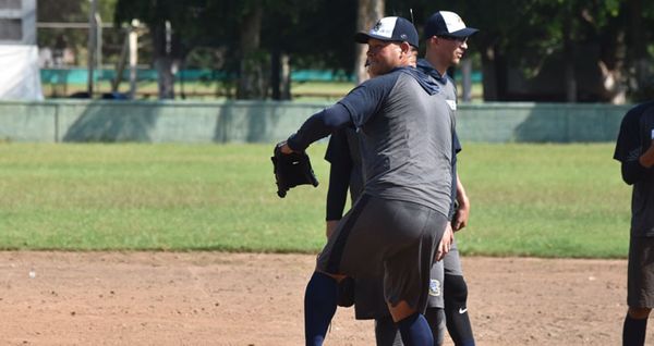 SE UNE JEFF IBARRA A PRETEMPORADA DE ALGODONEROS