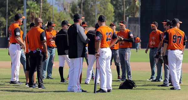 REGRESA NARANJEROS A LAS PRÁCTICAS DE PRETEMPORADA EN TUCSON