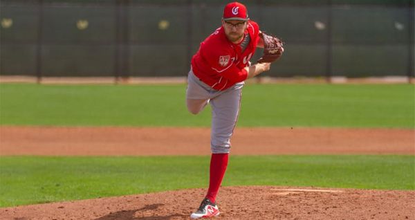 ANUNCIA NARANJEROS LA FIRMA DEL RELEVISTA ALEX POWERS