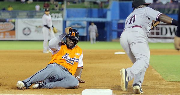 NARANJEROS SE IMPONE A TOMATEROS EN EL CLÁSICO DE LA LMP EN TUCSON