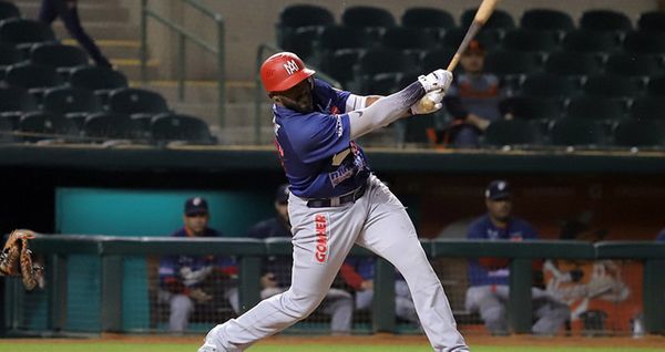 CON GRAN LABOR DE JAVIER SOLANO, ÁGUILAS ASEGURA SERIE EN TERRENO DE NARANJEROS