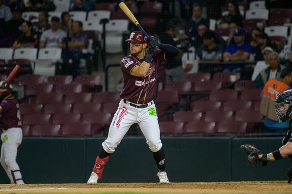 EMMANUEL ÁVILA LLEGA A SULTANES DE MONTERREY