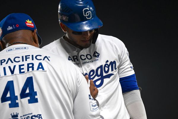 Yaquis se llevan cerrado duelo inaugural en la antigua Cajeme