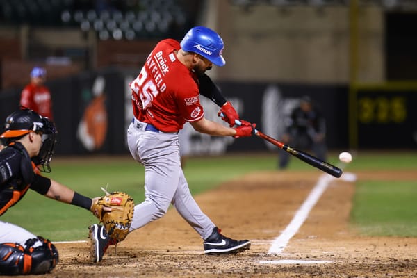 Doblega Charros a Naranjeros e iguala serie en Hermosillo