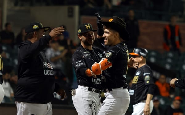 Nick Torres impulsó el triunfo de los campeones en el primero de la serie