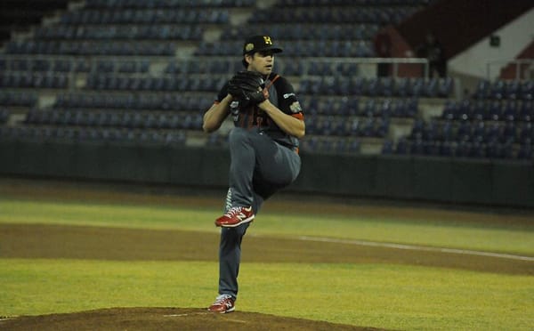 Robert Stock suma su séptimo triunfo y Naranjeros igualó la serie en Navojoa