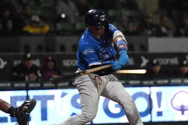 Algodoneros doblega a Tomateros en un juego de Navidad de 12 entradas