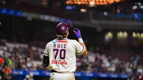 Tomateros inicia serie vs Sultanes con victoria