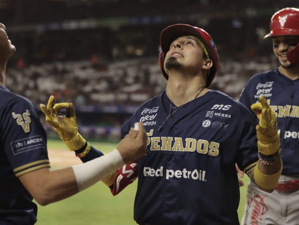 Venados ganan a Tomateros el Clásico de Sinaloa con excelsa actuación de Ramiro Peña