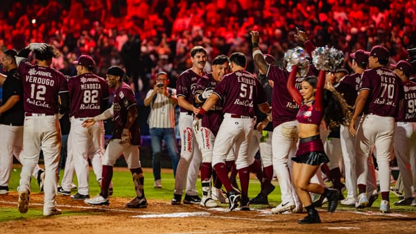 Tomateros deja tendidos en el terreno a Venados con HR de Efrén Navarro