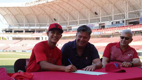 Es Joan Plasencia la Primera Firma del Año de Venados de Mazatlán