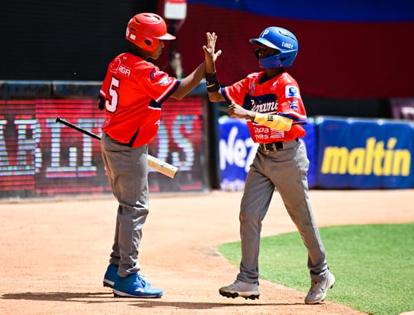 Panamá vence a Curazao por nocaut y asegura su boleto a Semifinales