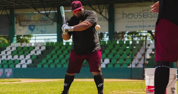 Tomateros trabaja intensamente en su primer día de pretemporada