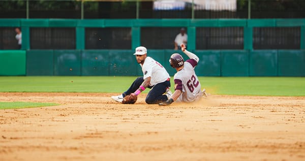 Los guindas vuelven a casa con victoria