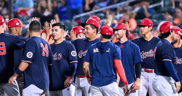Los Águilas brillan en Arizona