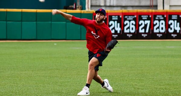 Nolan Kingham ya está en el puerto y listo para sumar con Venados de Mazatlán
